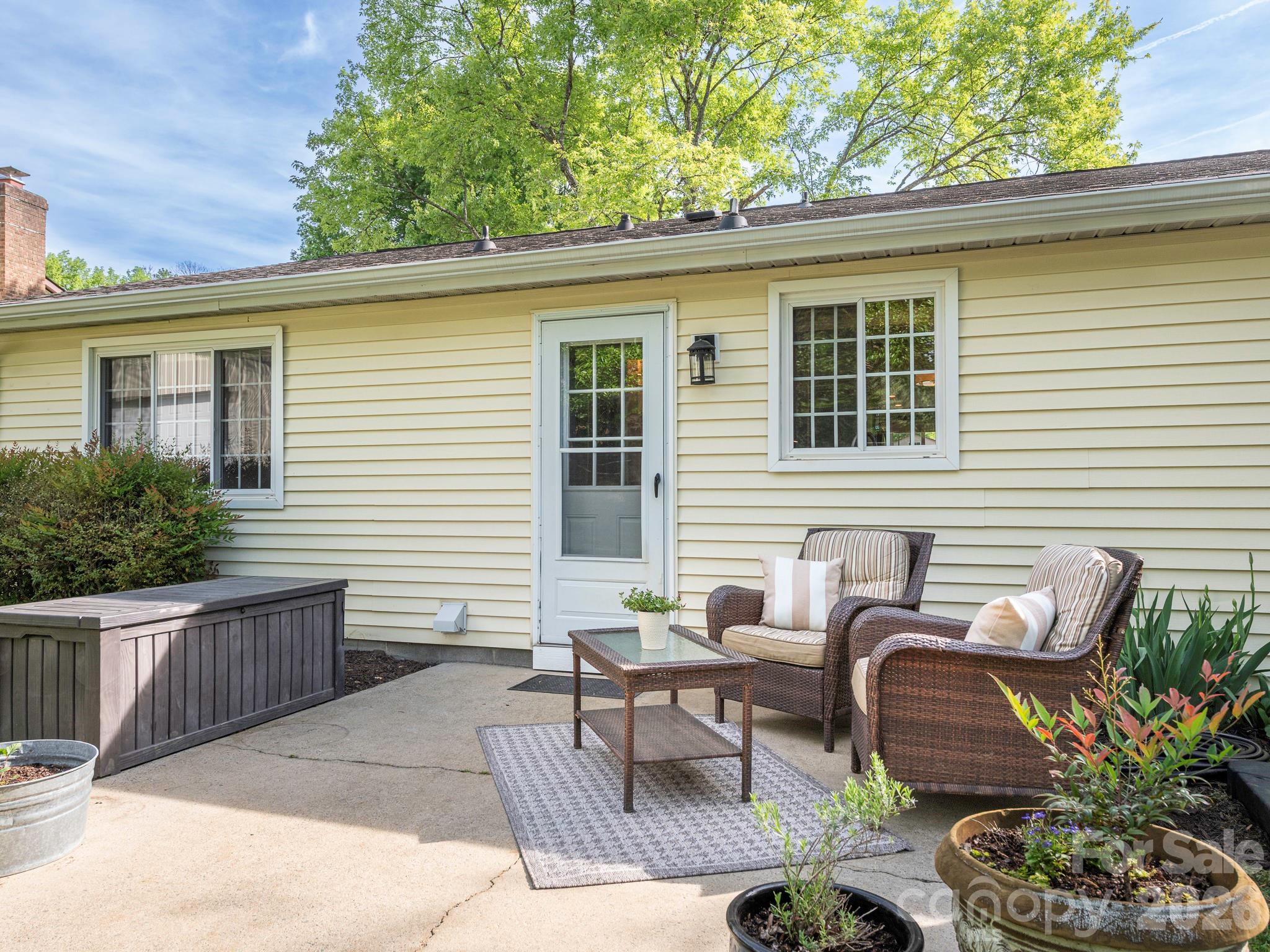 11613 Five Cedars Road Charlotte NC 28226