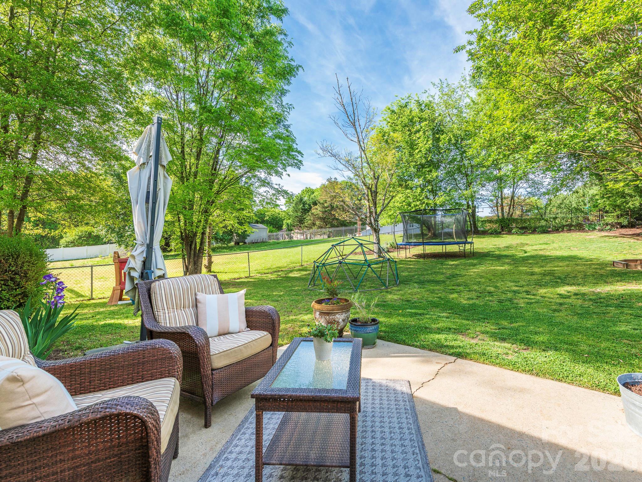 11613 Five Cedars Road Charlotte NC 28226