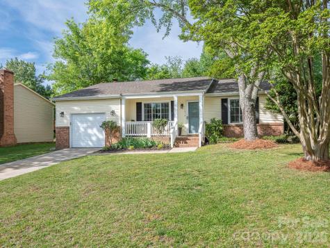 11613 Five Cedars Road Charlotte NC 28226