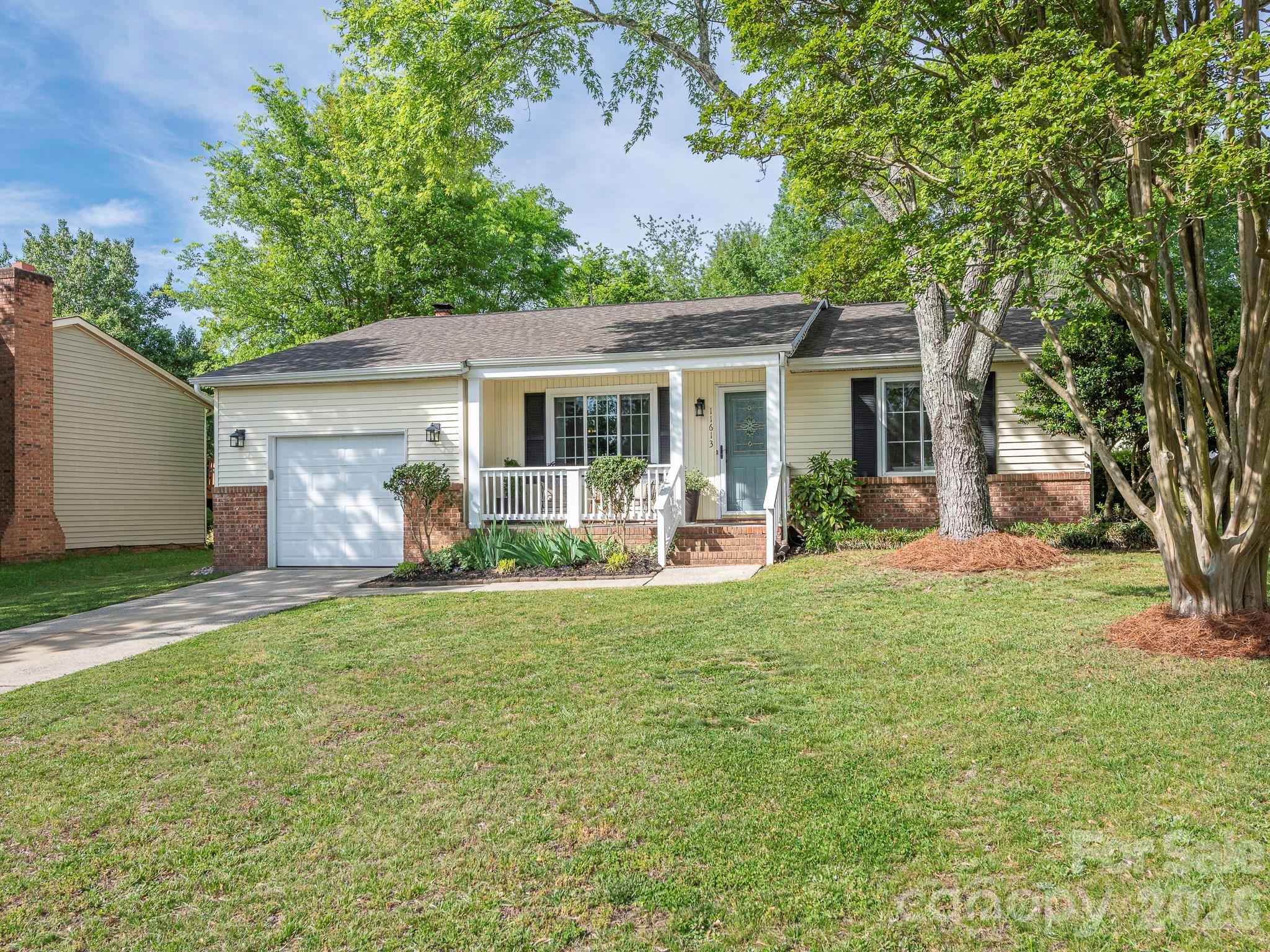 11613 Five Cedars Road Charlotte NC 28226