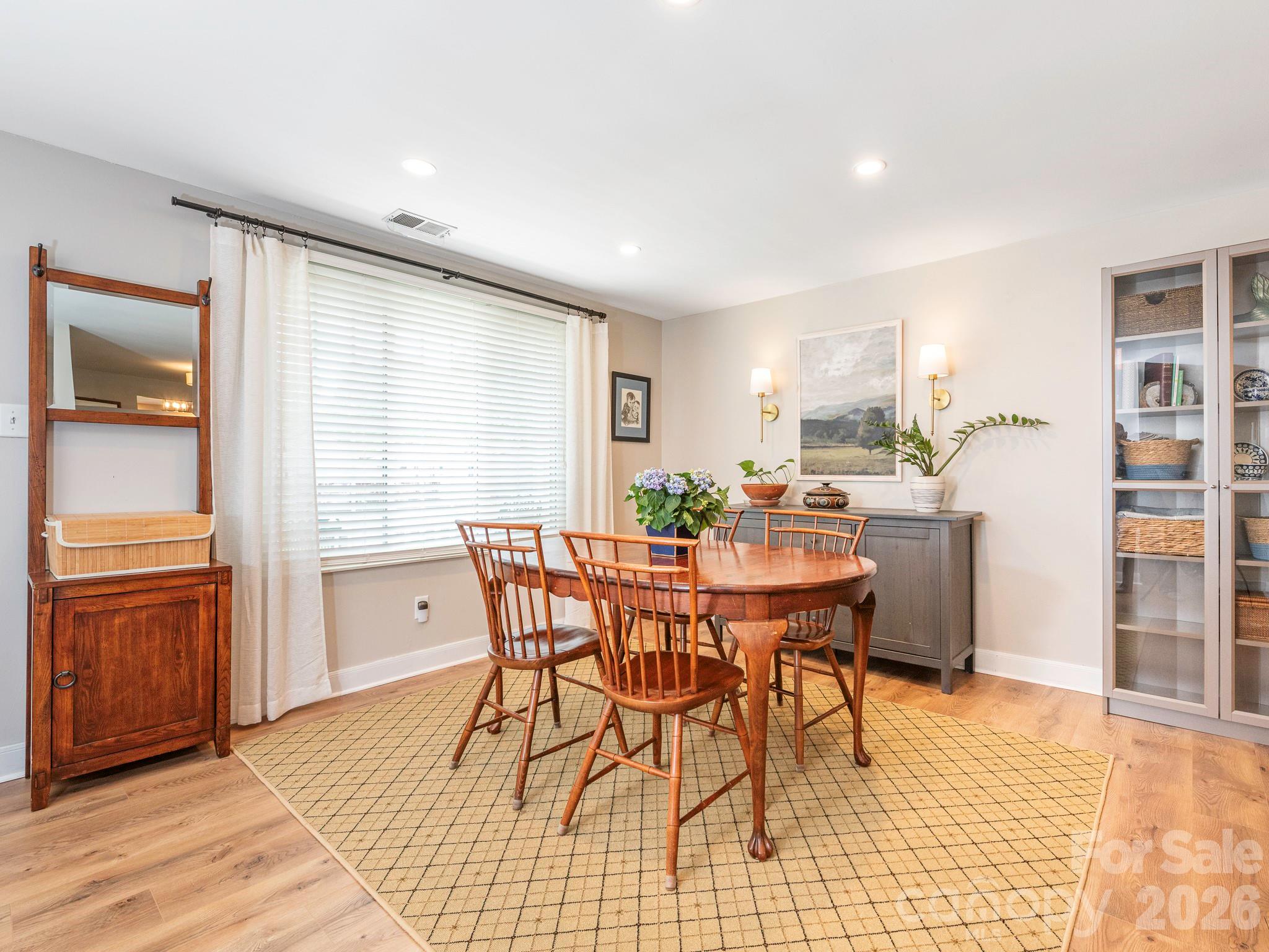 11613 Five Cedars Road Charlotte NC 28226