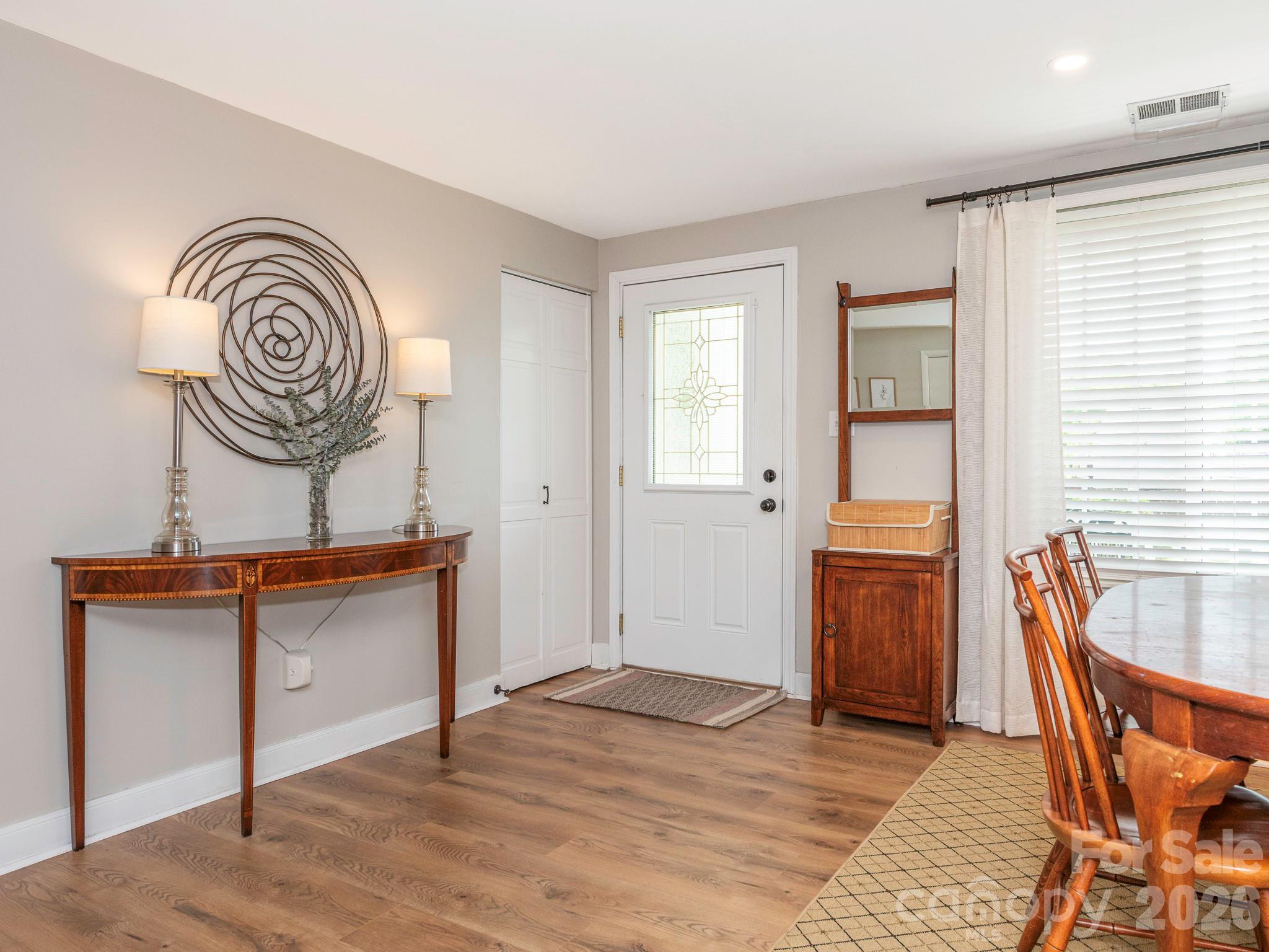 11613 Five Cedars Road Charlotte NC 28226