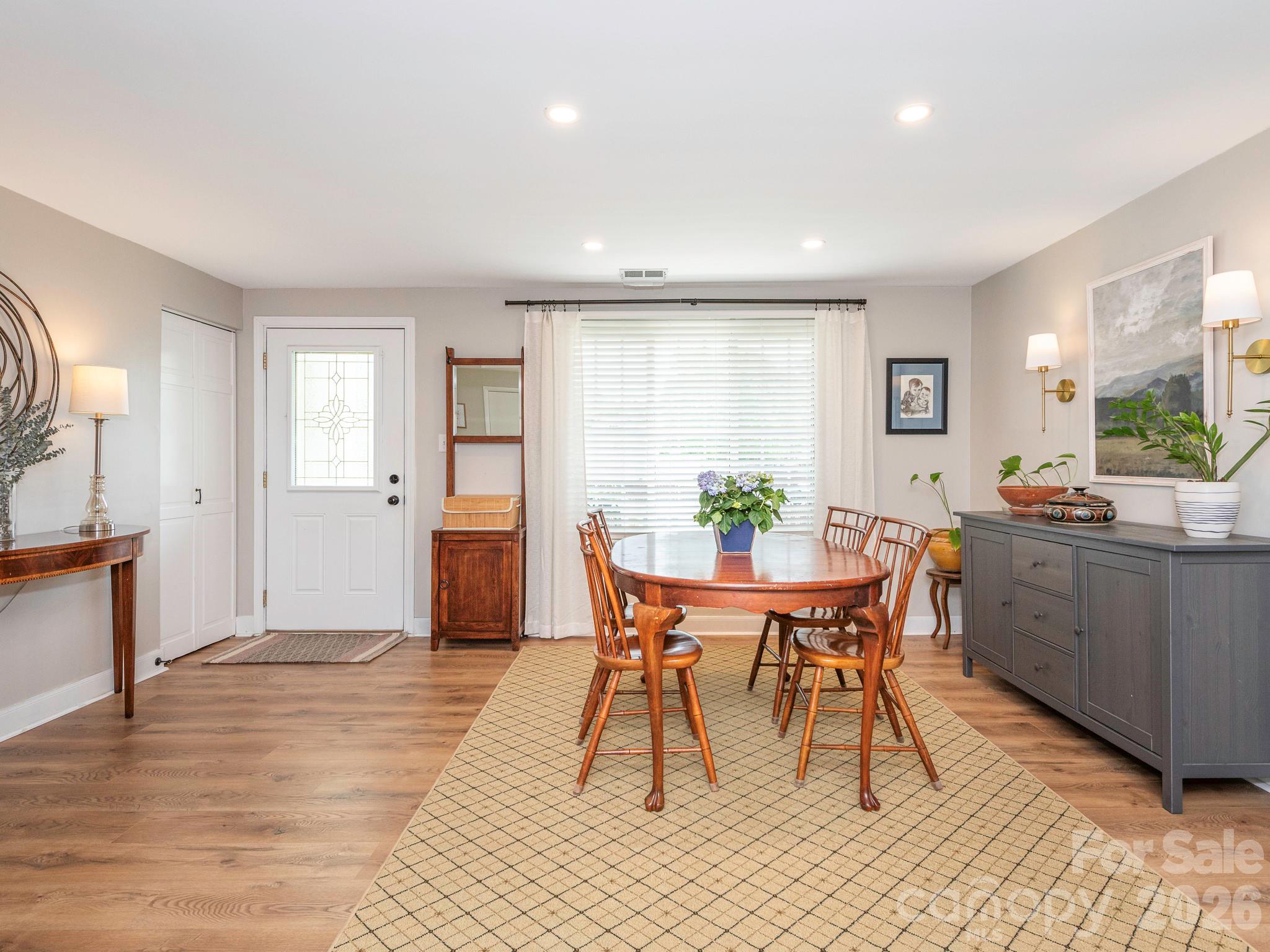 11613 Five Cedars Road Charlotte NC 28226