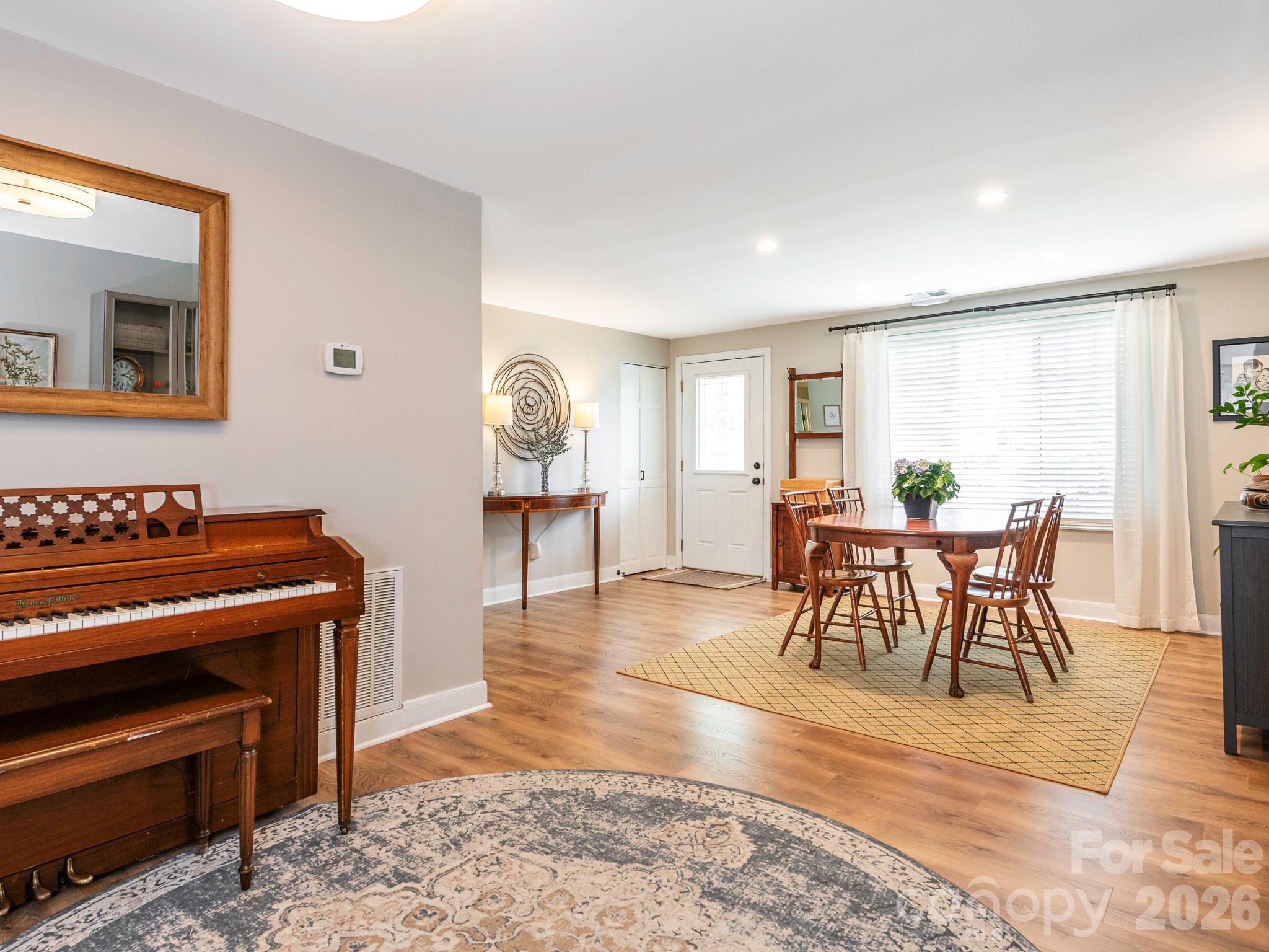 11613 Five Cedars Road Charlotte NC 28226
