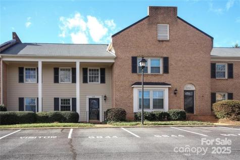 6844 Dumbarton Drive Charlotte NC 28210