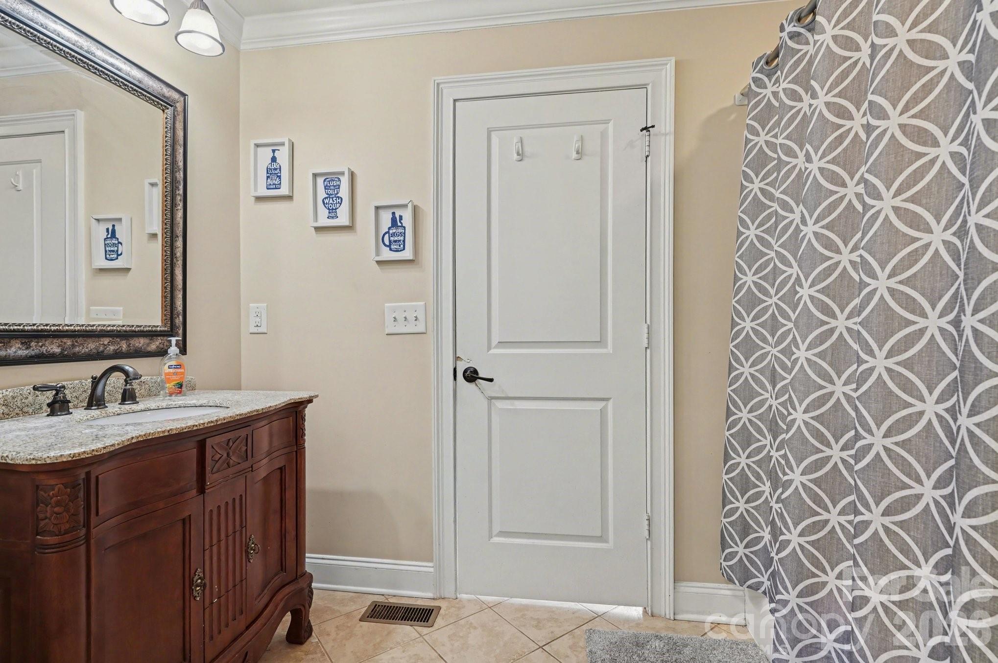 318 E Pressley Avenue Mooresville NC 28115