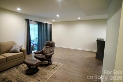 2705 N Center Street Hickory NC 28601
