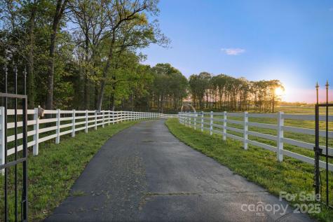 15670 Bethel Avenue Extension Midland NC 28107