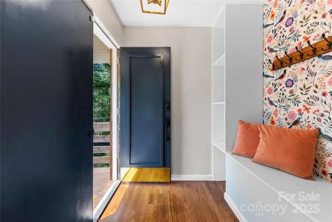 16 Graystone Road Asheville NC 28804