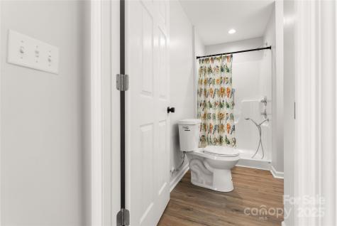 16 Graystone Road Asheville NC 28804