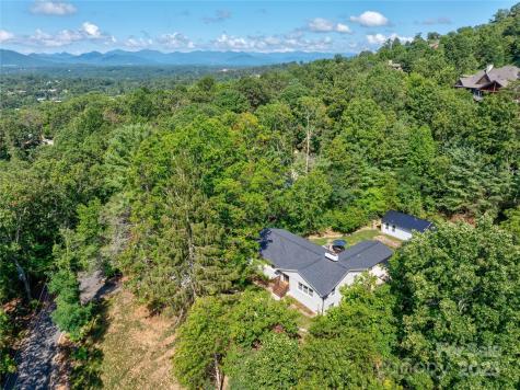 16 Graystone Road Asheville NC 28804