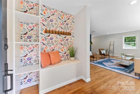 16 Graystone Road Asheville NC 28804