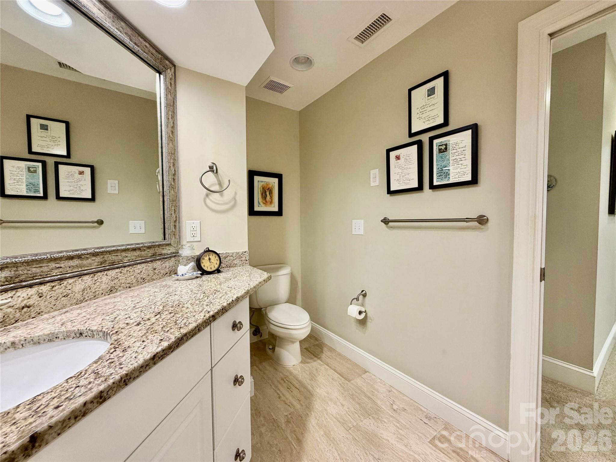 8964 Challis Hill Lane Charlotte NC 28226