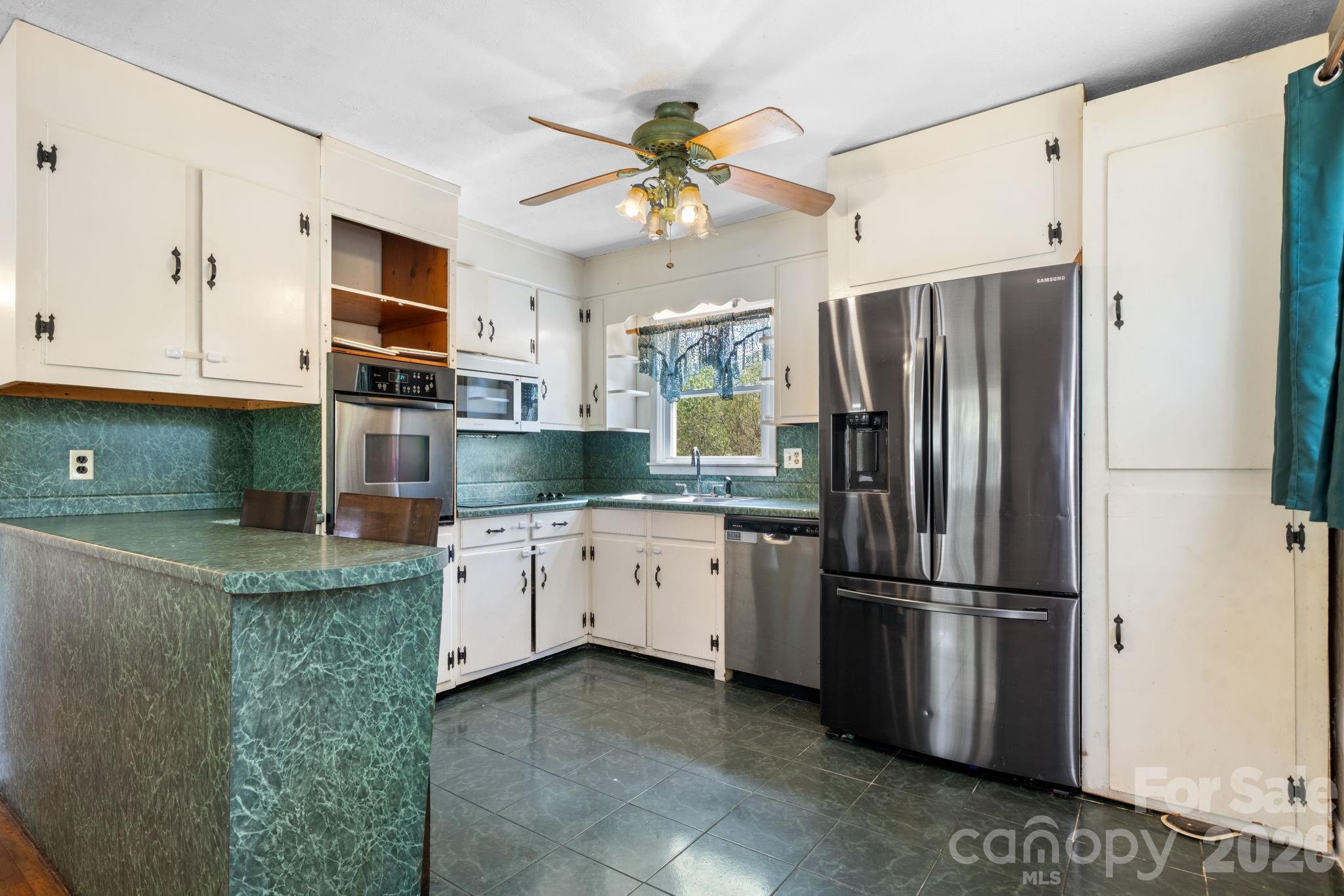 2525 Old Trenton Place Lenoir NC 28645