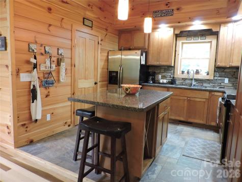 103 Chucks Lane Bakersville NC 28705