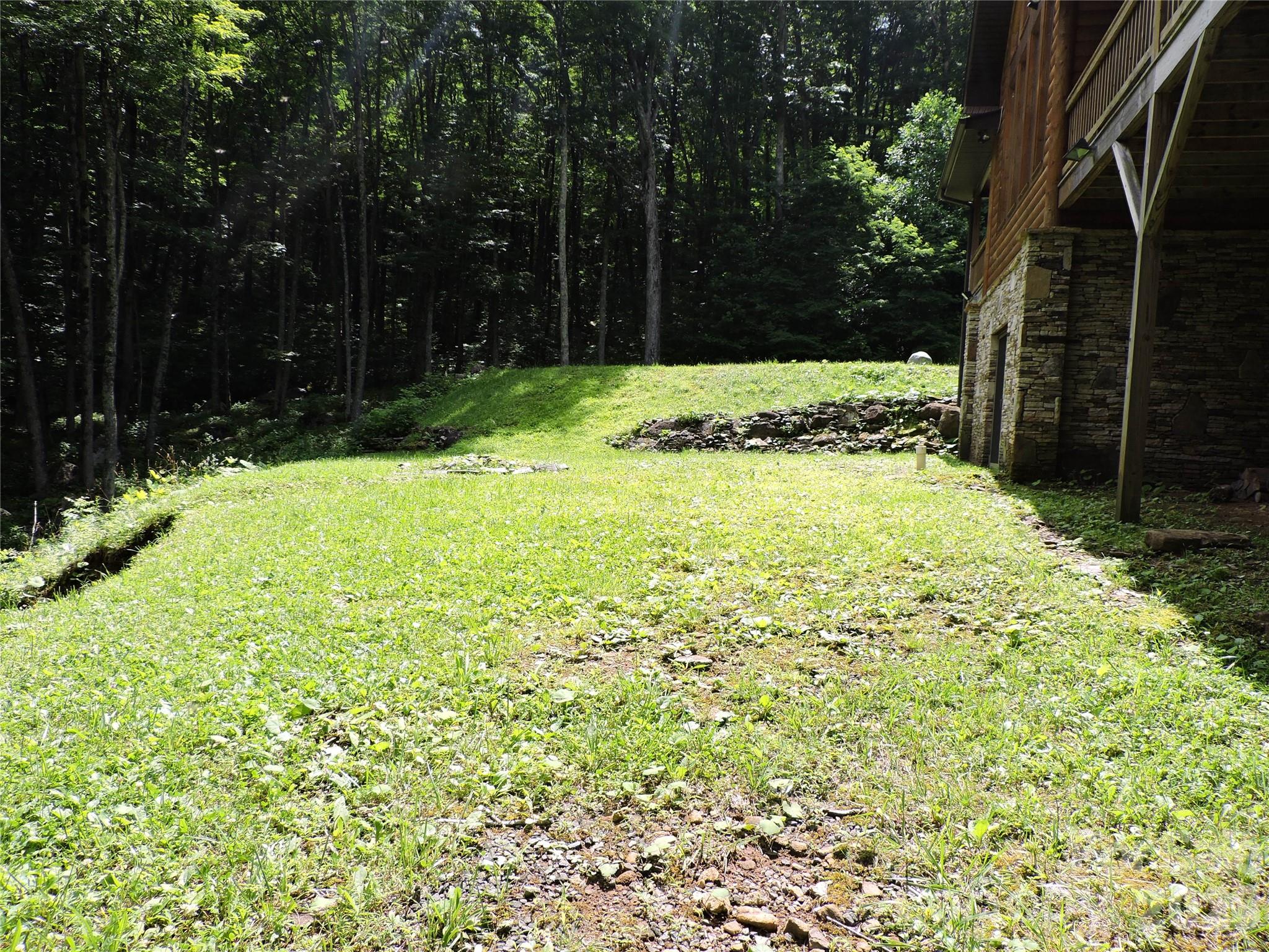103 Chucks Lane Bakersville NC 28705