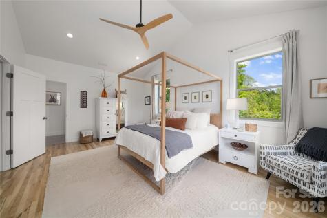 24 Acadia Drive Asheville NC 28806