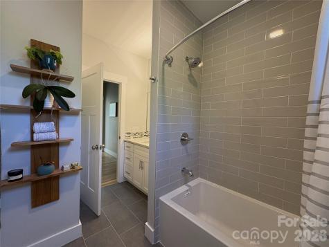 24 Acadia Drive Asheville NC 28806