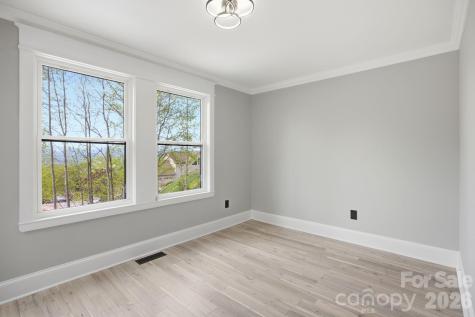 276 Coopers Drive Hendersonville NC 28739