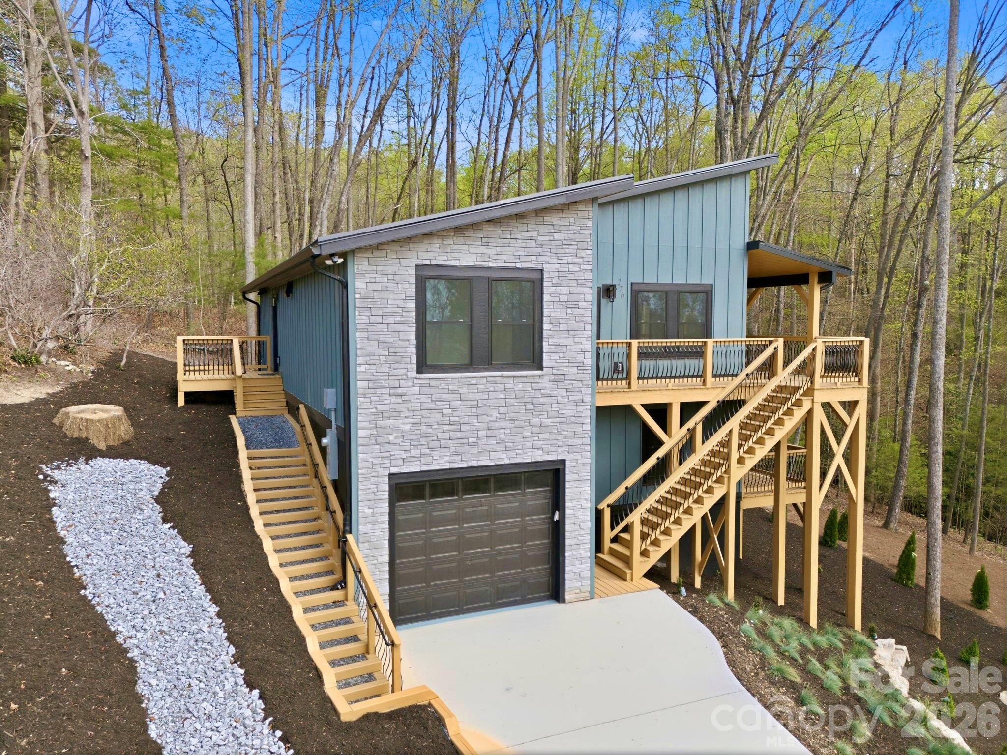 276 Coopers Drive Hendersonville NC 28739