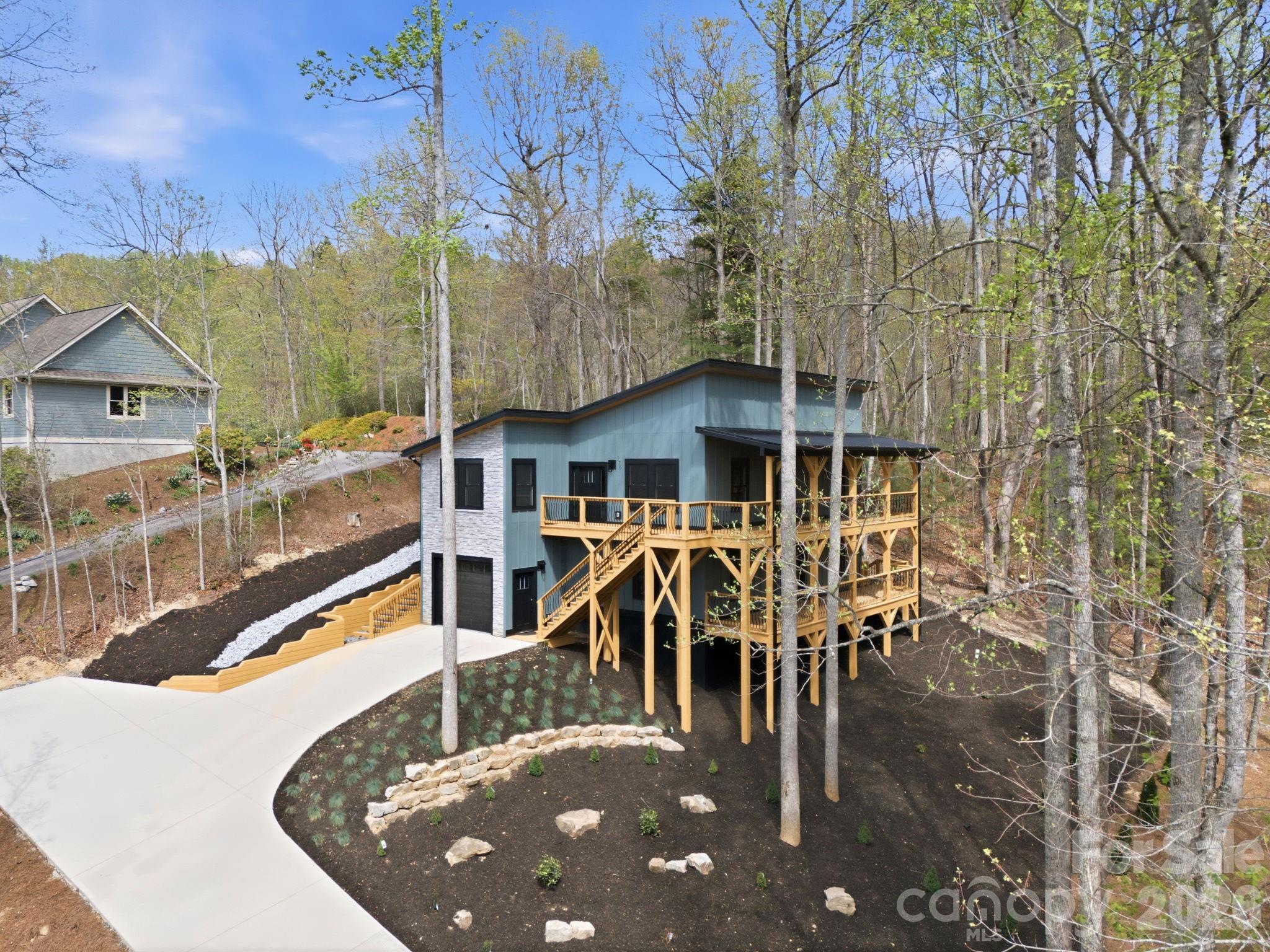 276 Coopers Drive Hendersonville NC 28739