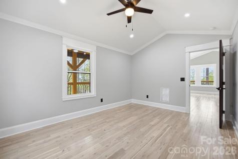 276 Coopers Drive Hendersonville NC 28739