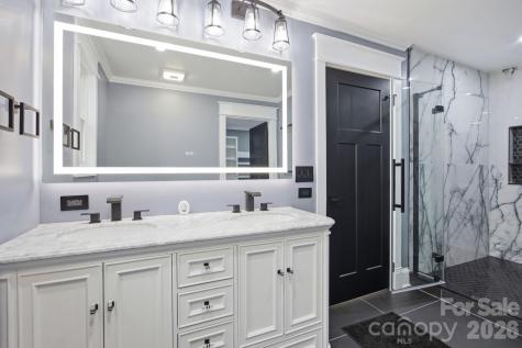 276 Coopers Drive Hendersonville NC 28739