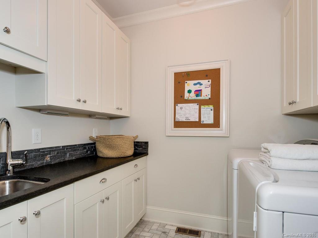 2627 Idlewood Circle Charlotte NC 28209