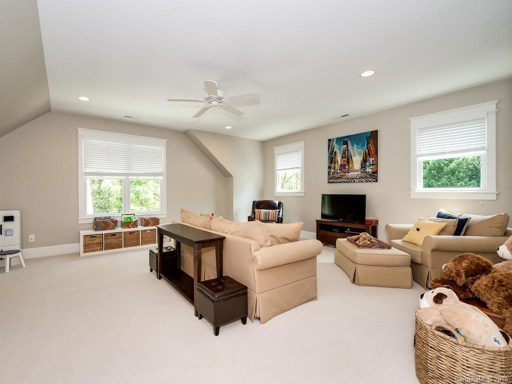 2627 Idlewood Circle Charlotte NC 28209