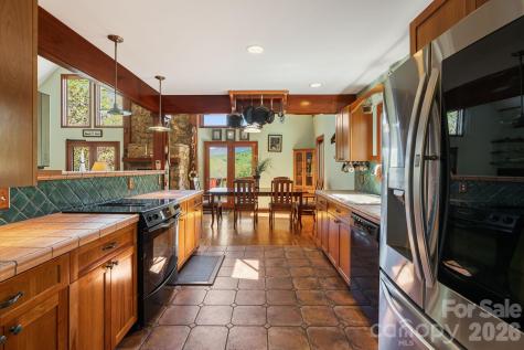 144 Hilltop Road Black Mountain NC 28711
