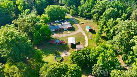 2727 N Moore Road Robbins NC 27325