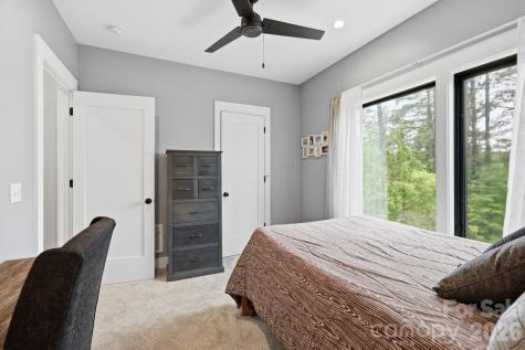 40 Malvern Walk Asheville NC 28806