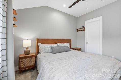 40 Malvern Walk Asheville NC 28806