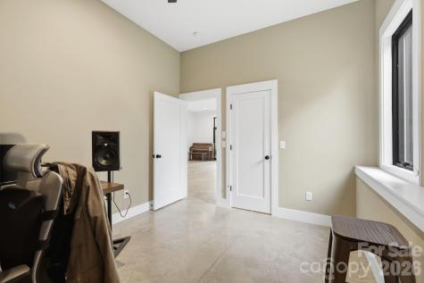 40 Malvern Walk Asheville NC 28806