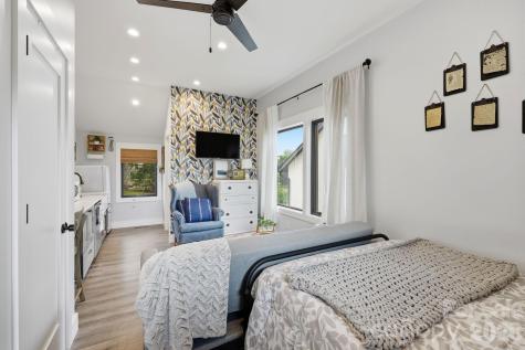 40 Malvern Walk Asheville NC 28806