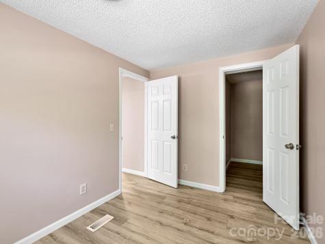 2275 Lamb Mountain Road Hendersonville NC 28792