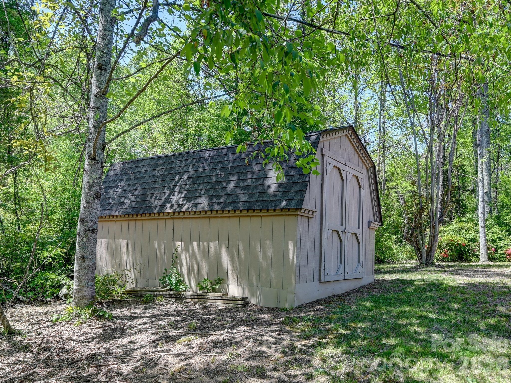 2275 Lamb Mountain Road Hendersonville NC 28792