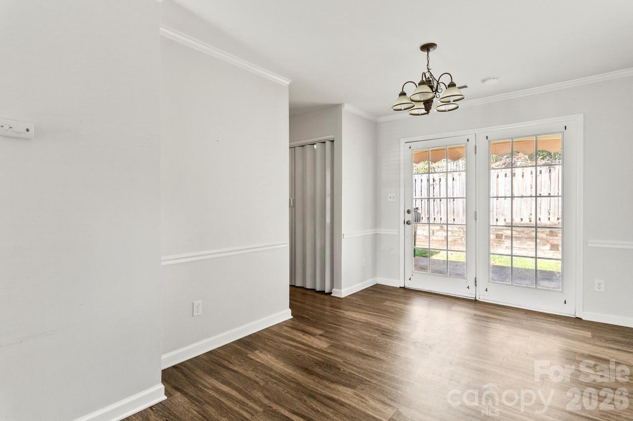 6041 Crape Myrtle Lane Charlotte NC 28216