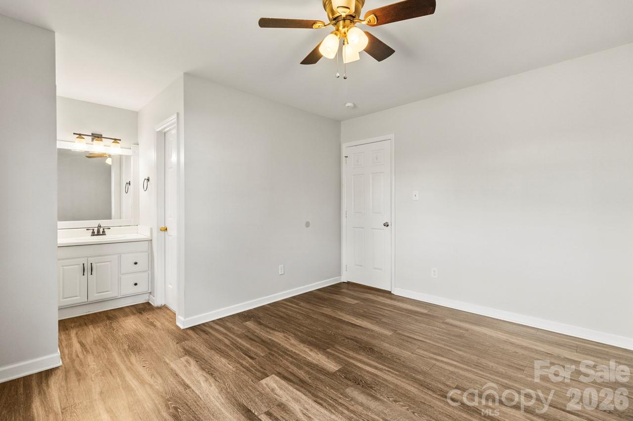 6041 Crape Myrtle Lane Charlotte NC 28216