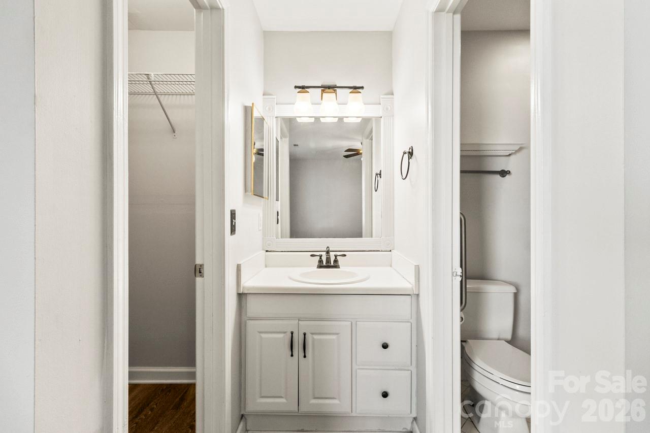 6041 Crape Myrtle Lane Charlotte NC 28216