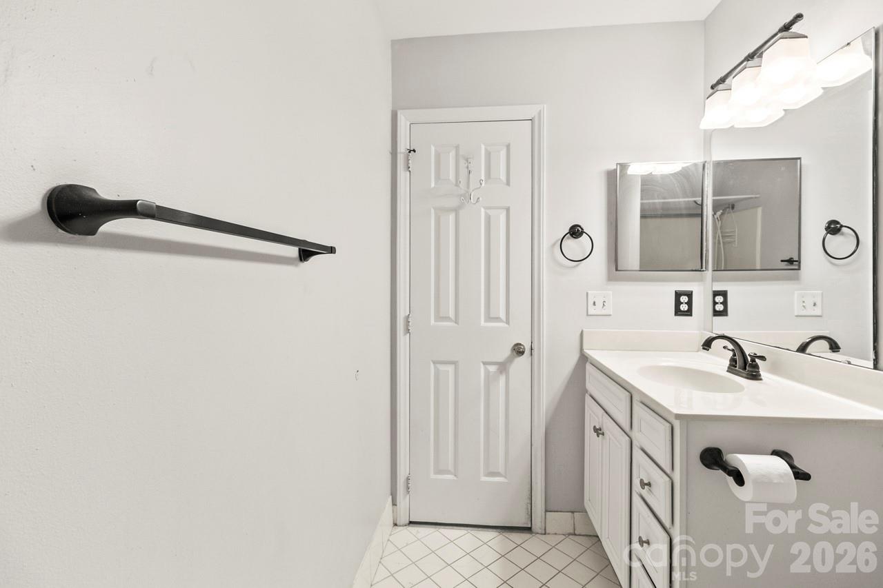 6041 Crape Myrtle Lane Charlotte NC 28216