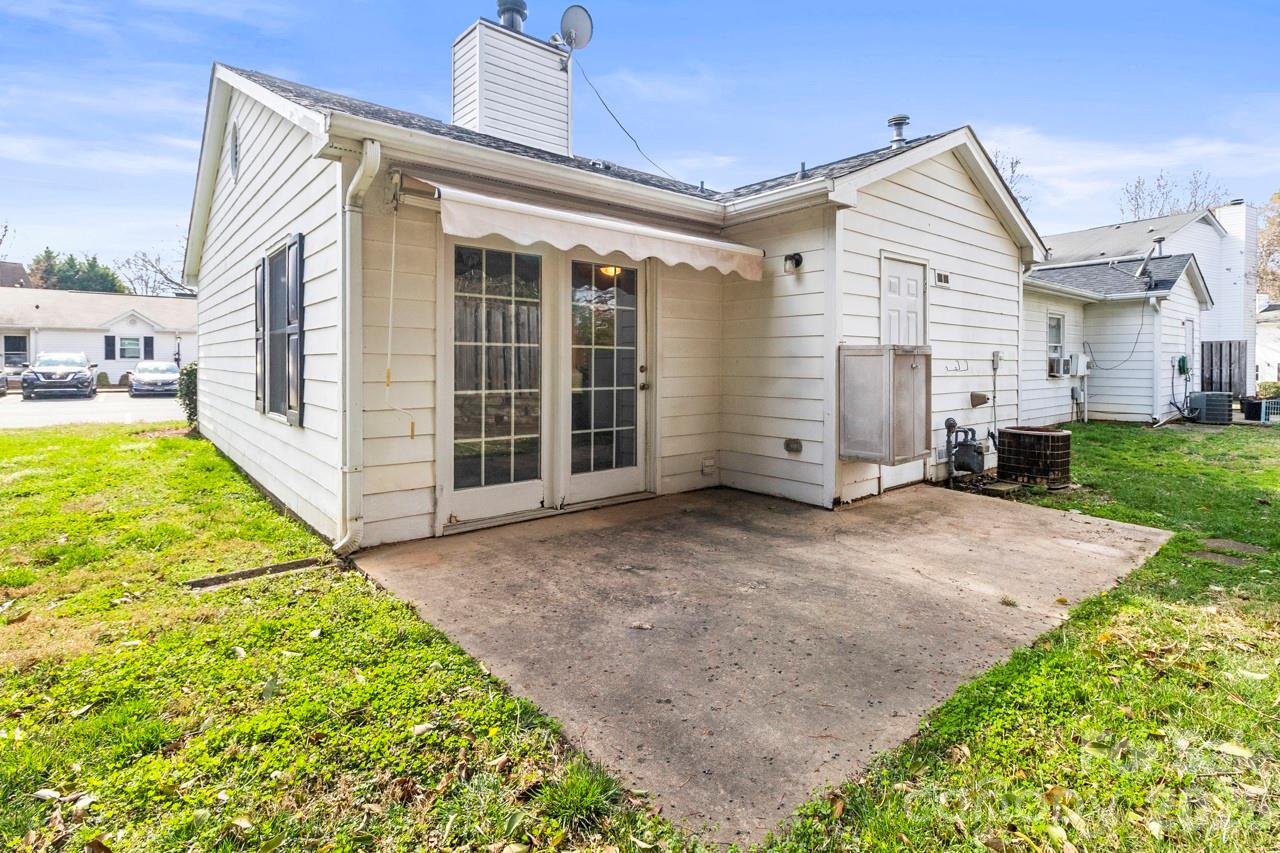 6041 Crape Myrtle Lane Charlotte NC 28216