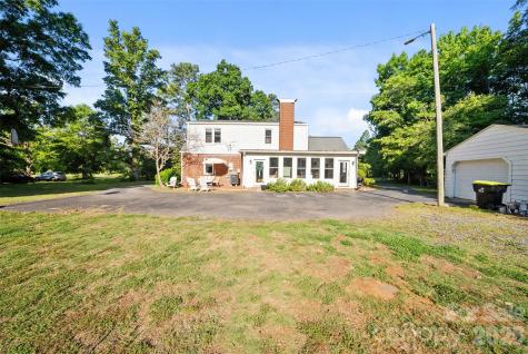 19341 S Nc Highway 109 Highway Denton NC 27239