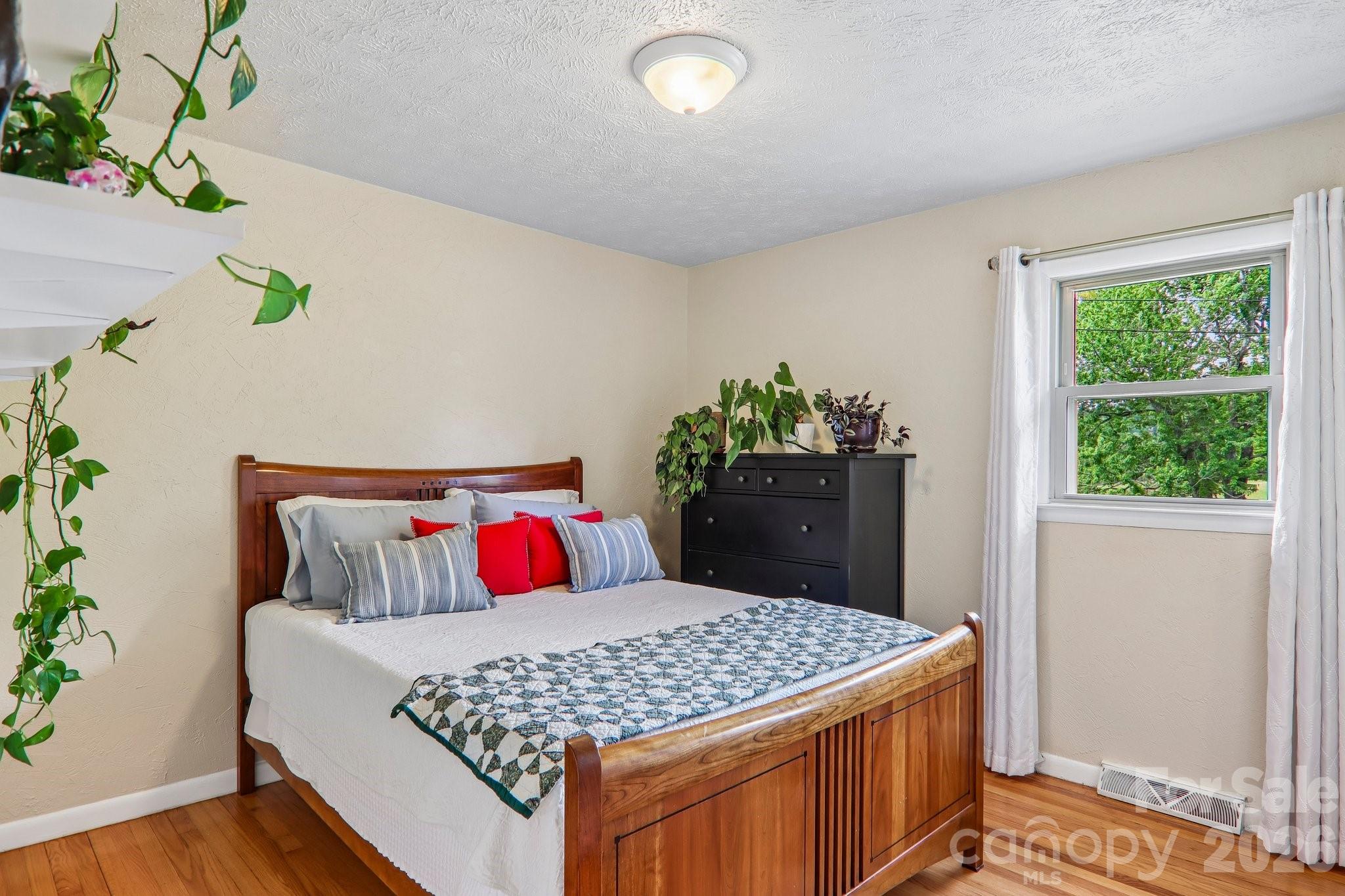 401 Lower Grassy Branch Road Asheville NC 28805