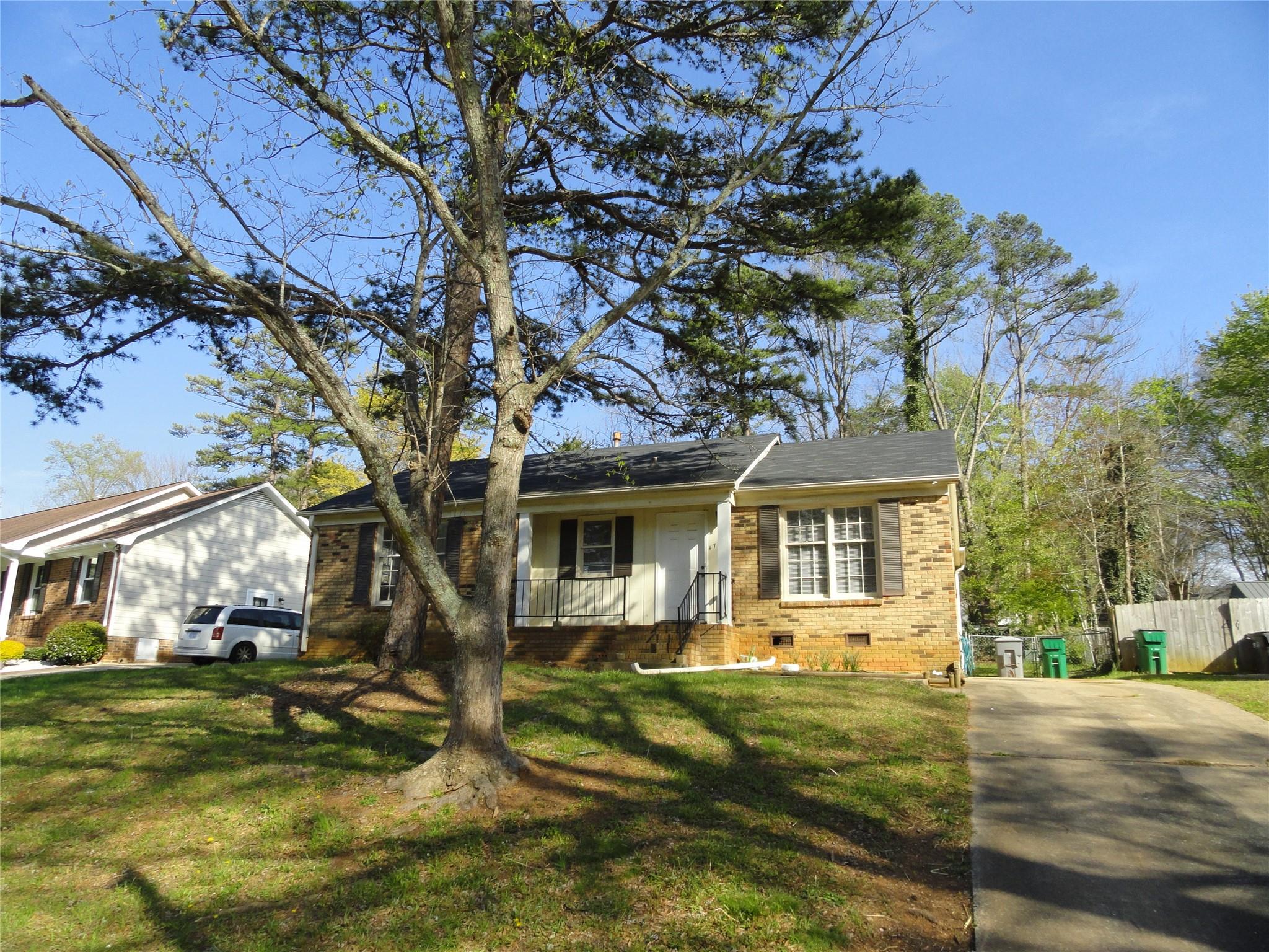 4715 Farm Pond Lane Charlotte NC 28212