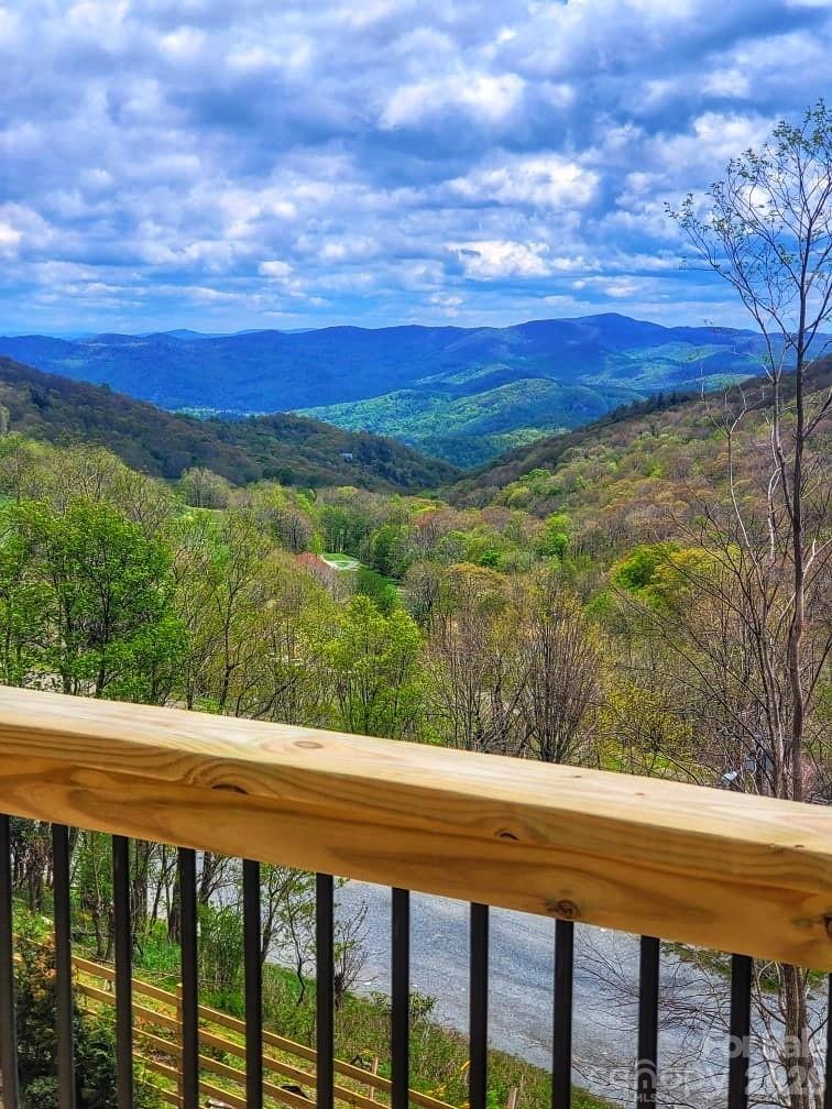 419 Snowcloud Drive Seven Devils NC 28604