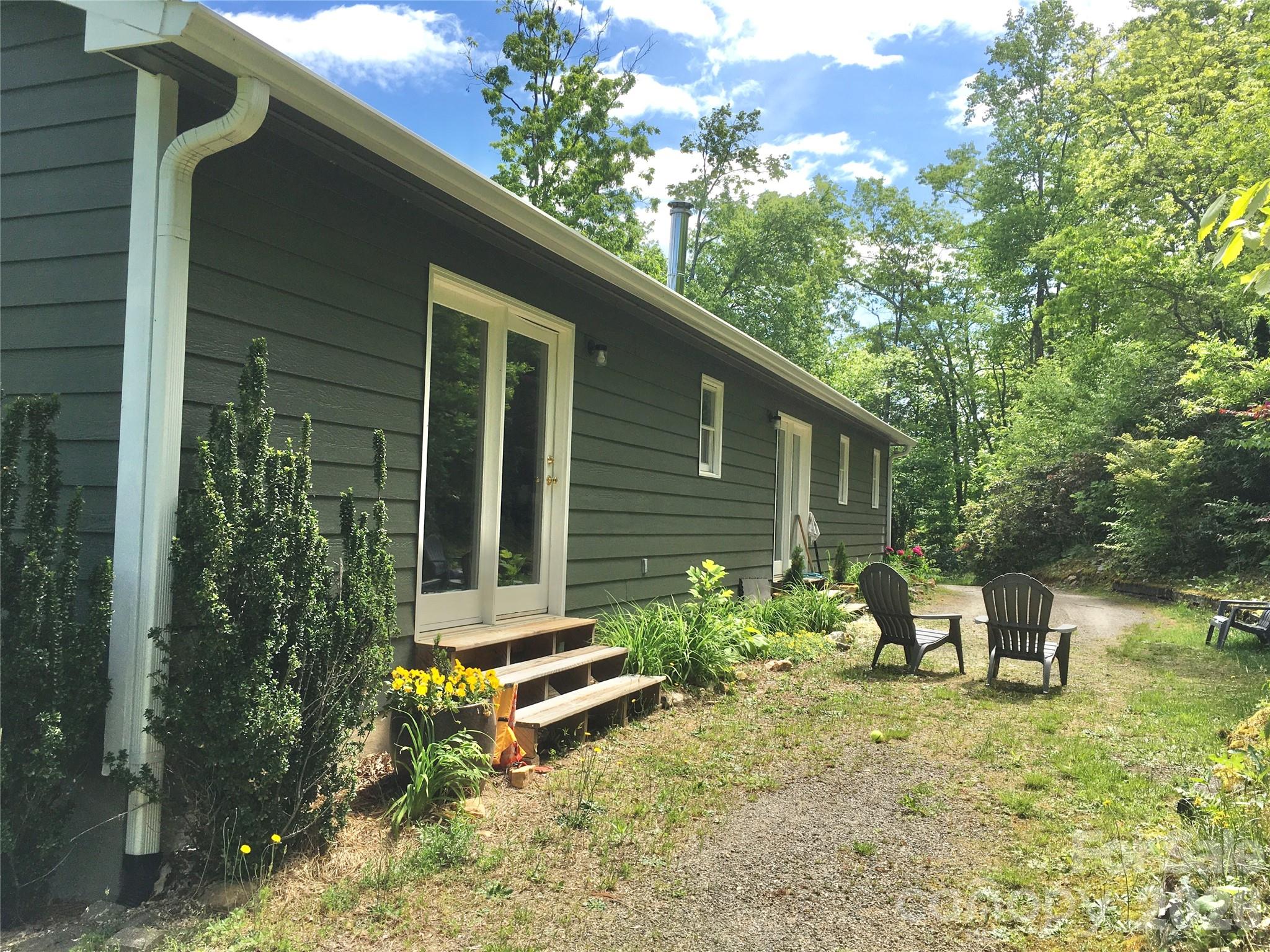 73 The Old Run Road Fairview NC 28730