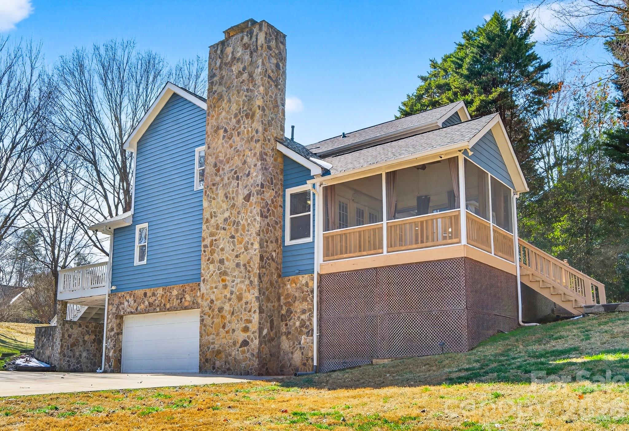 4711 Mountain Point Lane Charlotte NC 28216