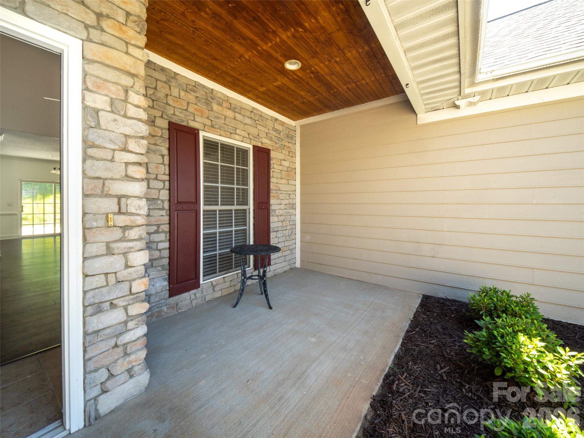 876 W Pointe Drive Asheville NC 28806