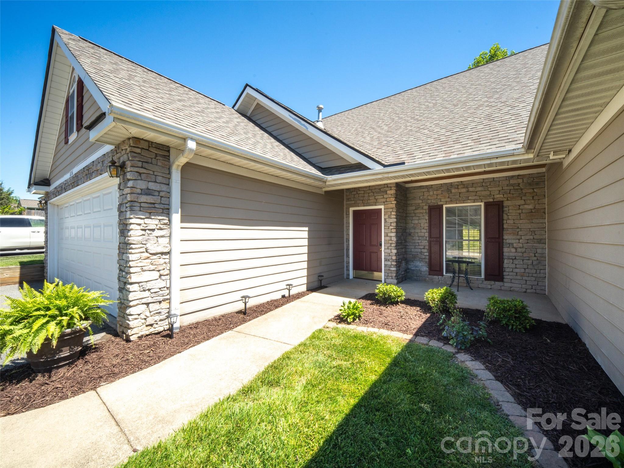 876 W Pointe Drive Asheville NC 28806